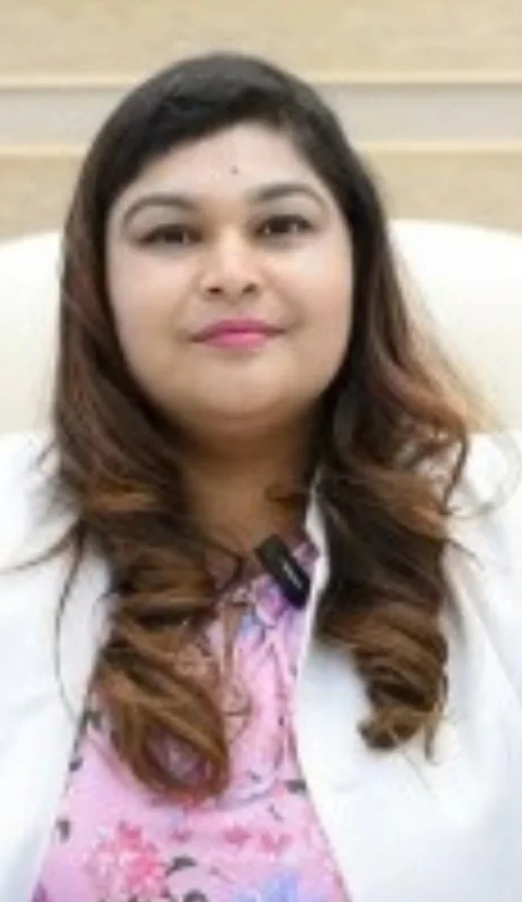 Dr. Ipshita Johri, one of the top women skin experts in India